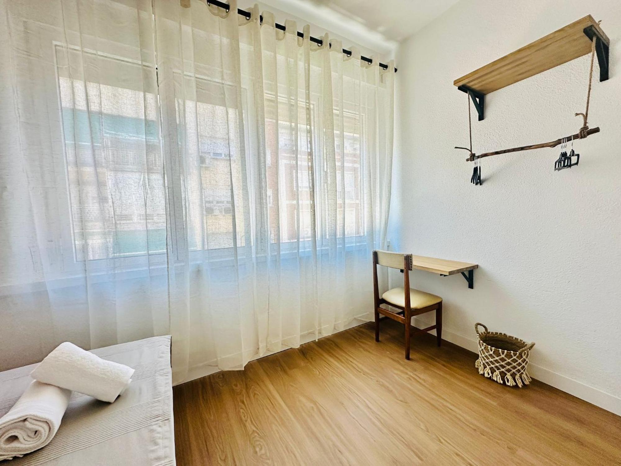 Autentic Boutique Moncloa Madrid Luaran gambar