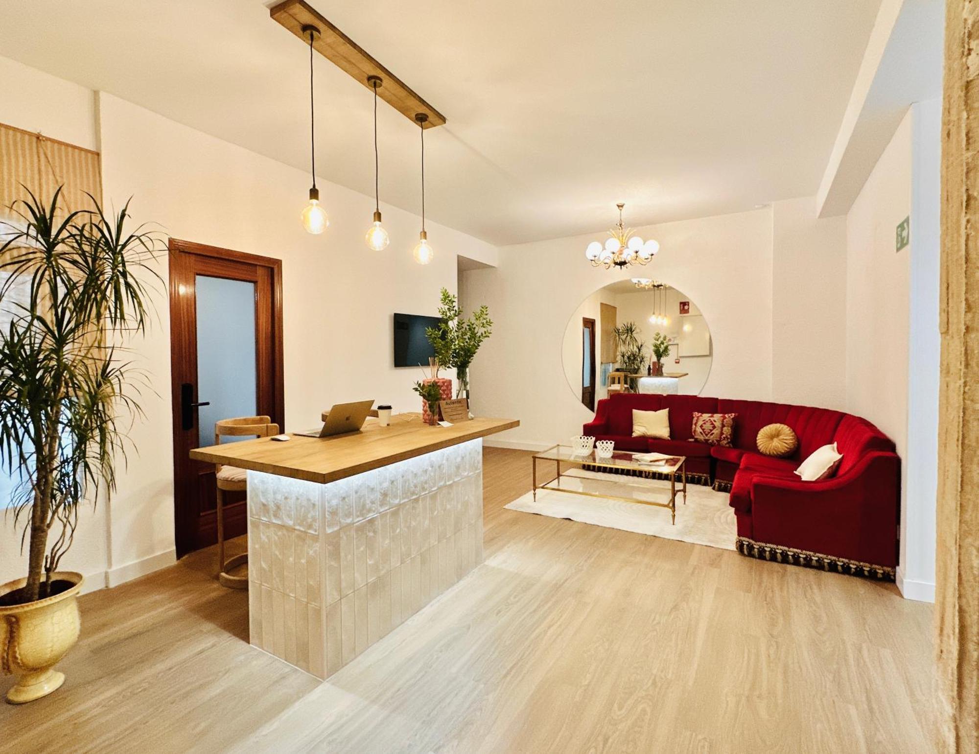 Autentic Boutique Moncloa Madrid Luaran gambar