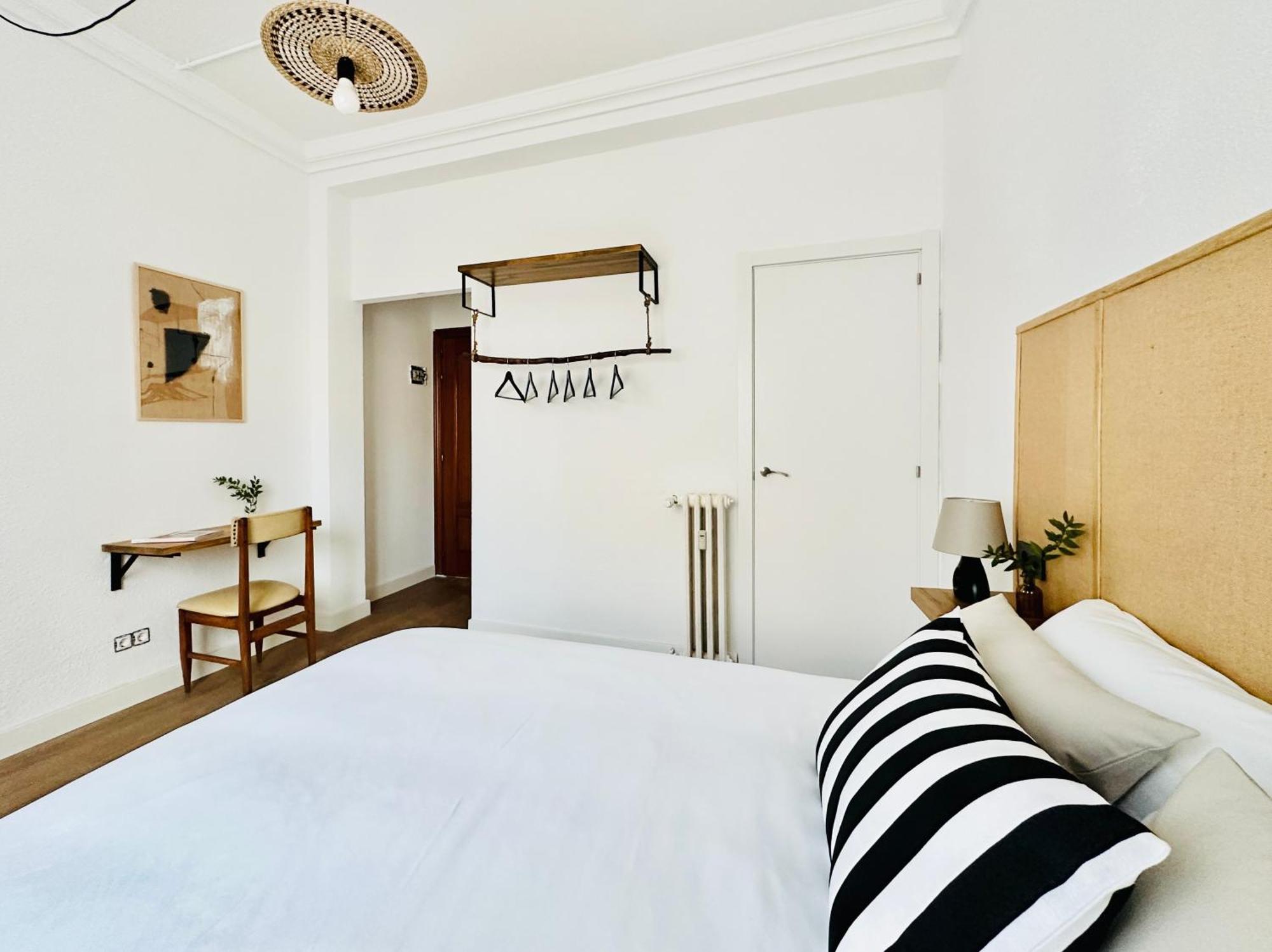 Autentic Boutique Moncloa Madrid Luaran gambar