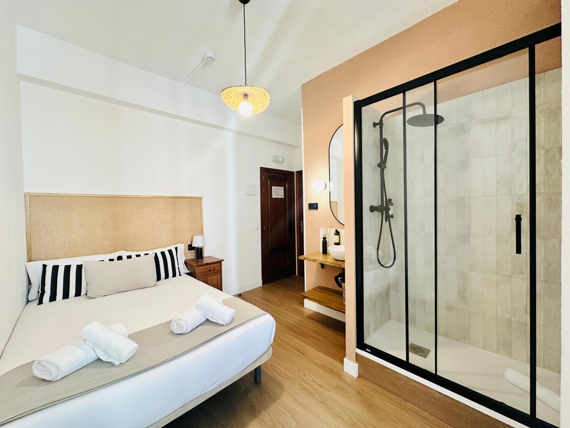 Autentic Boutique Moncloa Madrid Luaran gambar