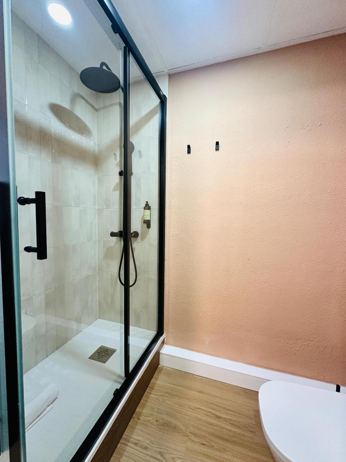 Autentic Boutique Moncloa Madrid Luaran gambar
