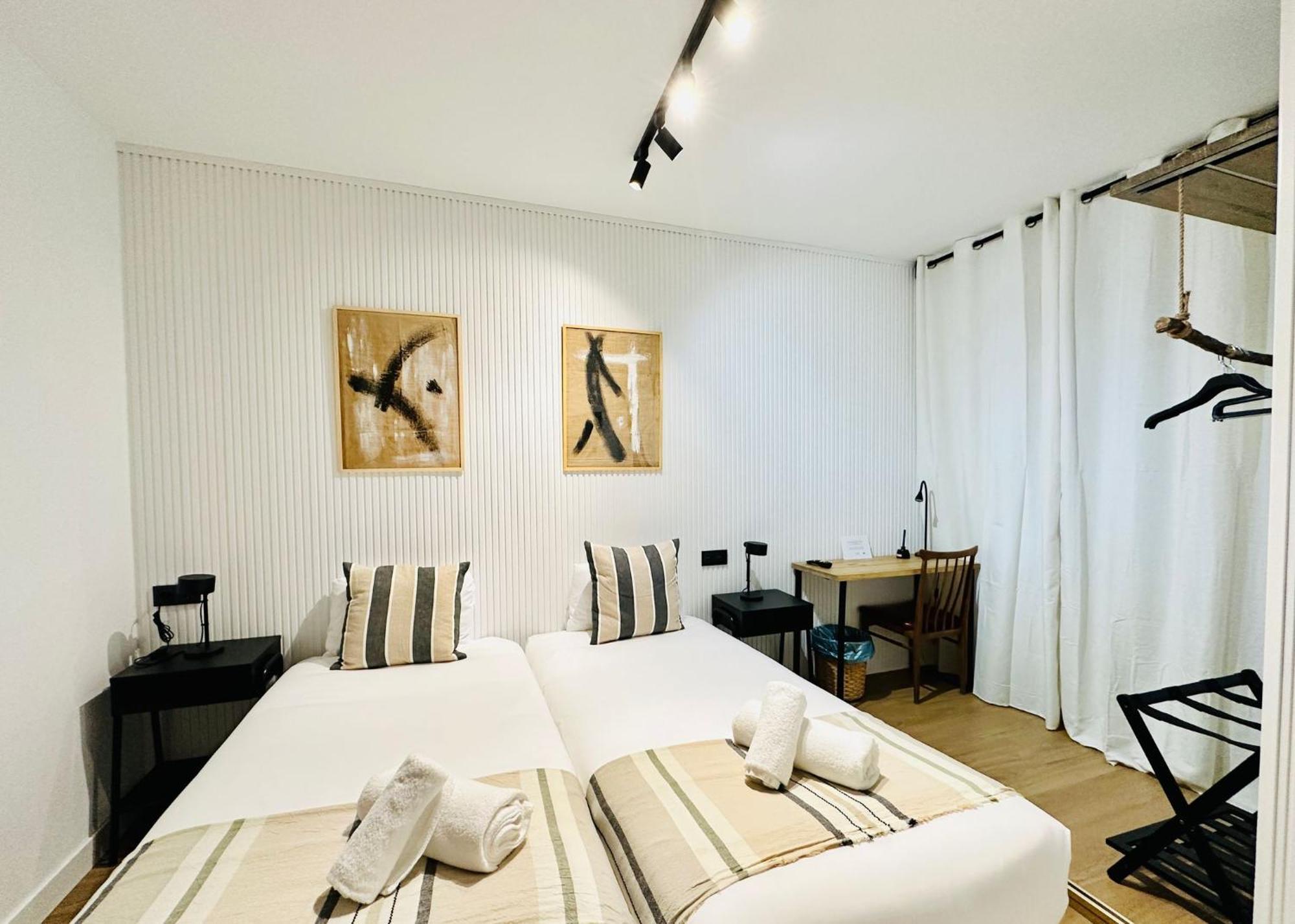 Autentic Boutique Moncloa Madrid Luaran gambar
